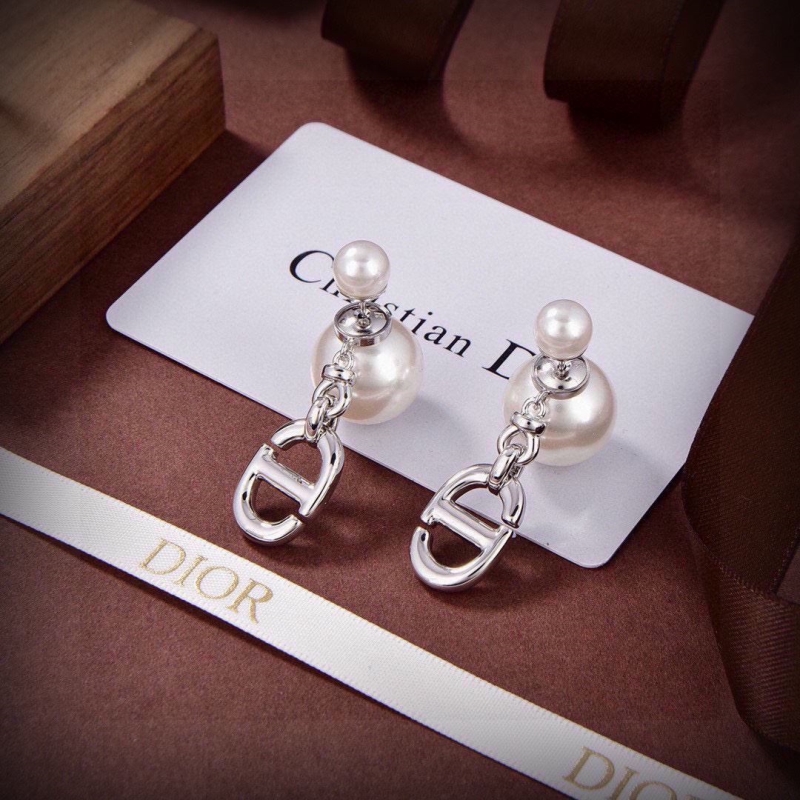 chr1st1an D10r earrings